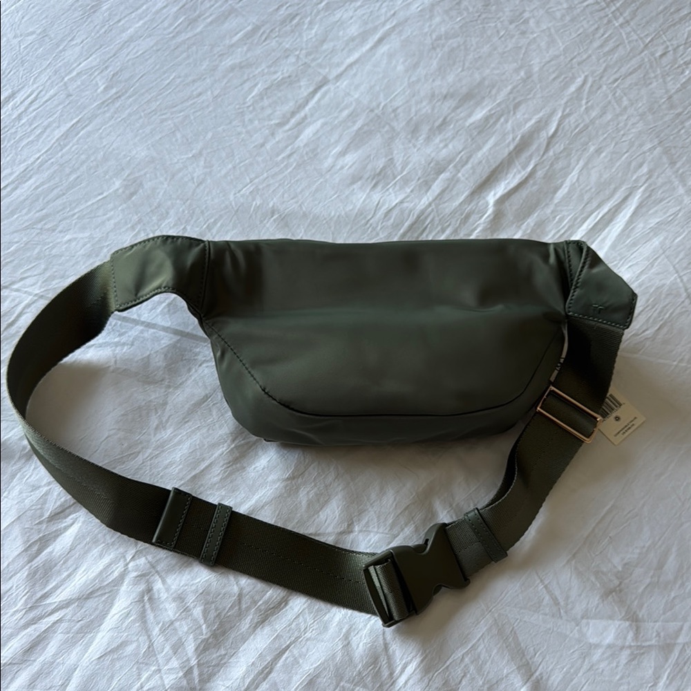 Tory Burch olive bum bag - Picture 4 of 4